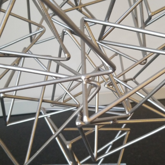 MODERN ART - Picture 2 of 2